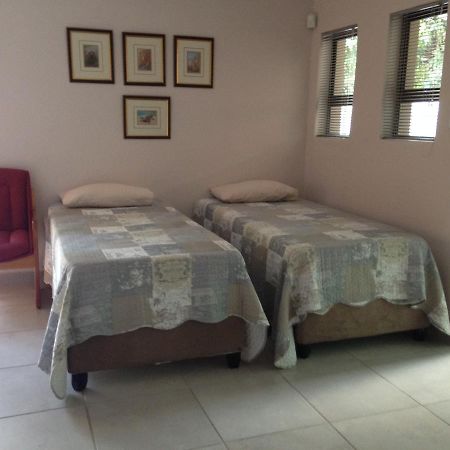Impala Chalets 팔라보르와 외부 사진