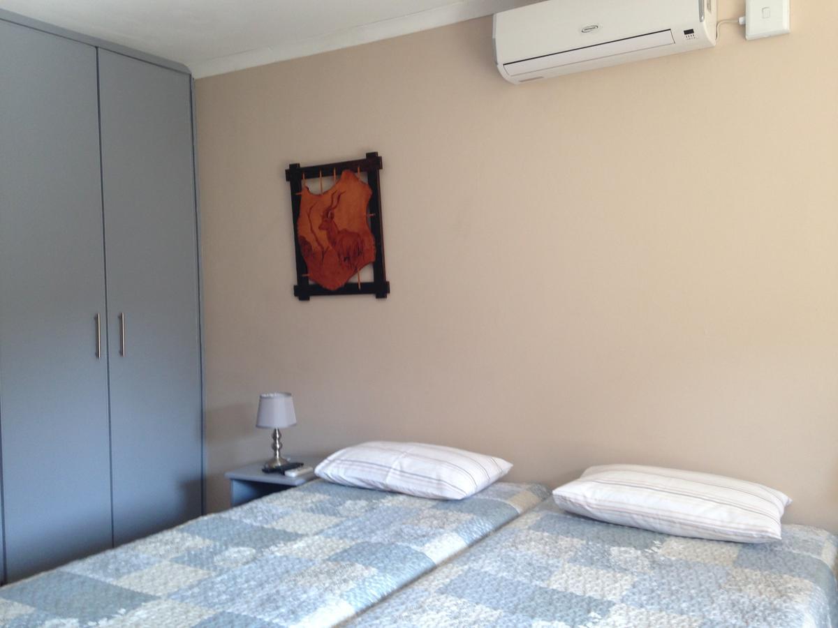 Impala Chalets 팔라보르와 외부 사진