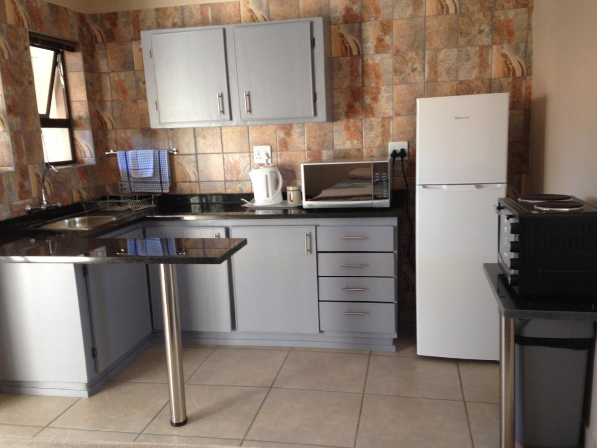 Impala Chalets 팔라보르와 외부 사진