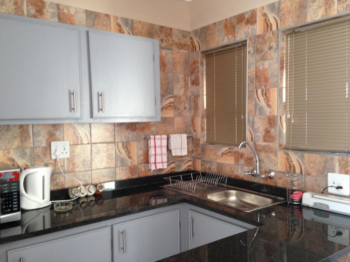 Impala Chalets 팔라보르와 외부 사진